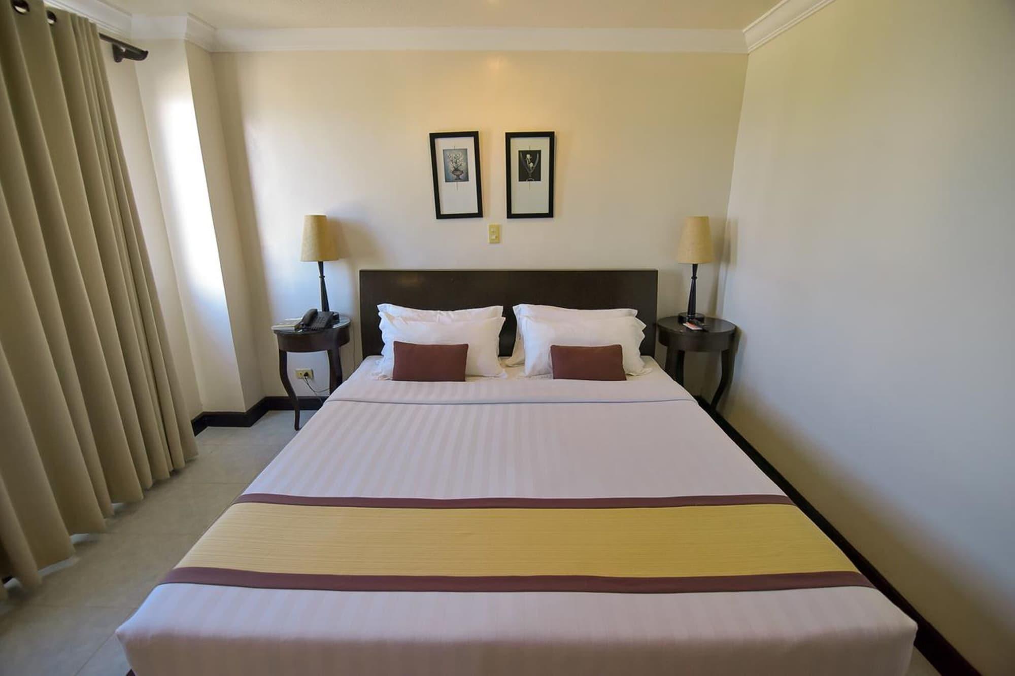 Hotel Tavern Surigao Zewnętrze zdjęcie