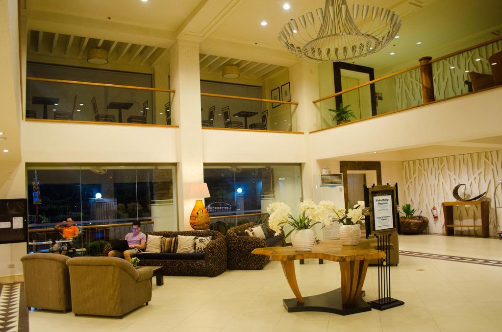 Hotel Tavern Surigao Zewnętrze zdjęcie