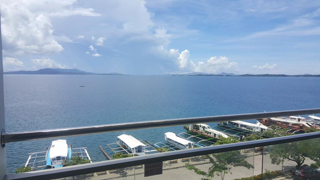 Hotel Tavern Surigao Zewnętrze zdjęcie