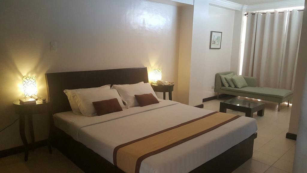 Hotel Tavern Surigao Zewnętrze zdjęcie