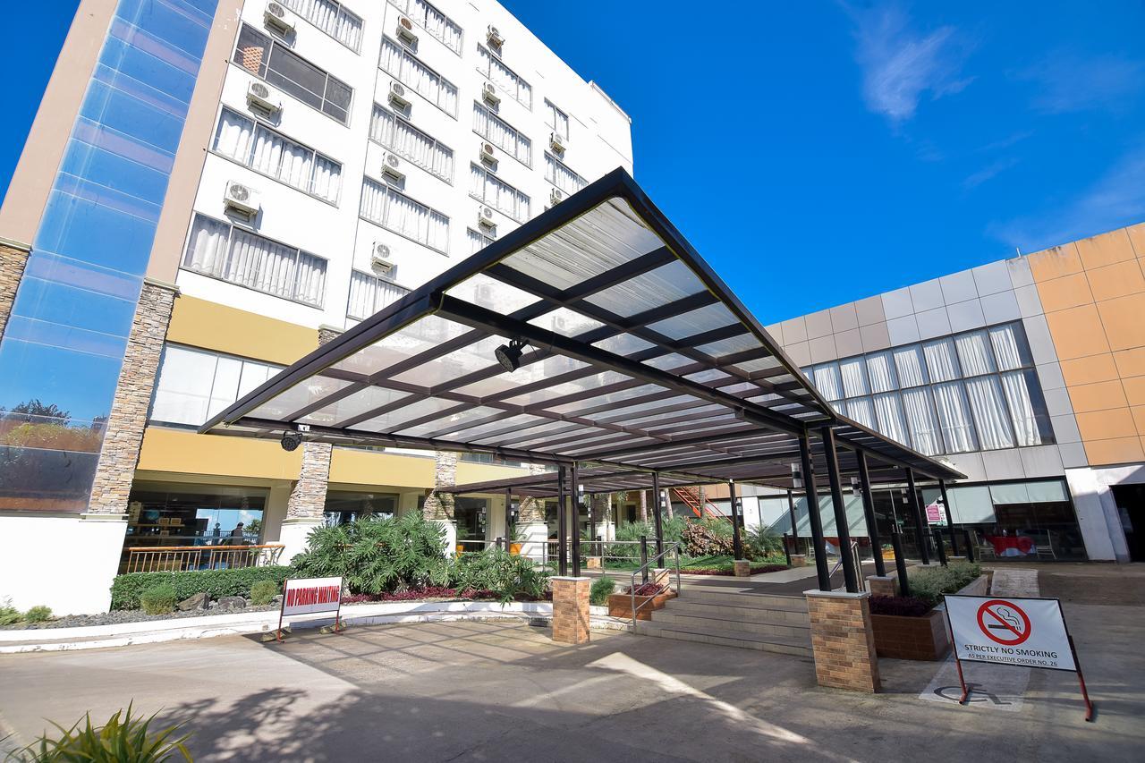 Hotel Tavern Surigao Zewnętrze zdjęcie