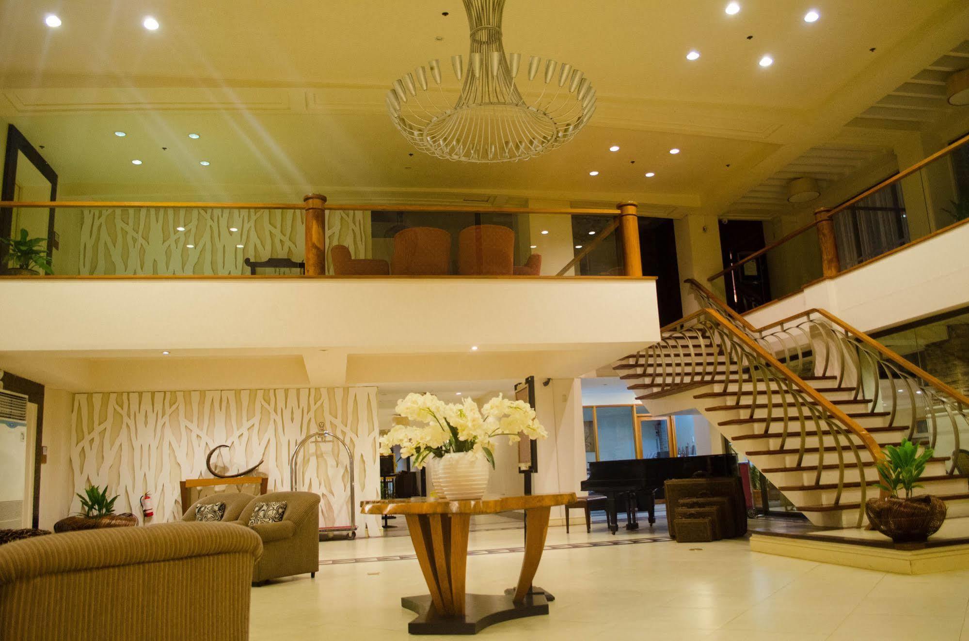 Hotel Tavern Surigao Zewnętrze zdjęcie